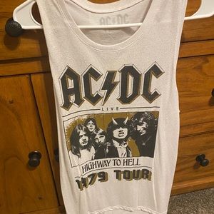 Tank top. Size Large.